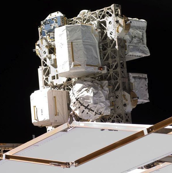 ملف:10 CMG on ELC-2 atop the S3 Truss.jpg