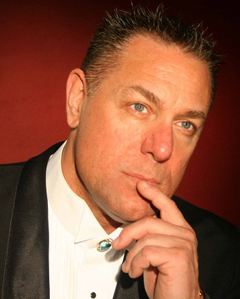 ملف:News ChrisGregory.jpg