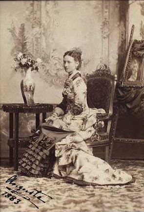 ملف:1883 Auguste.jpg