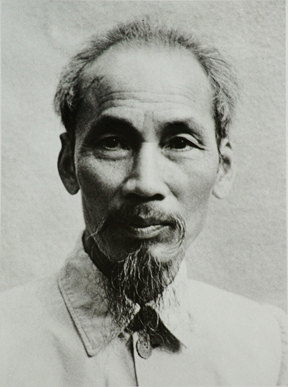 Ho Chi Minh 1946 cropped.jpg