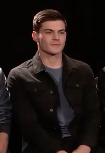 ملف:Chris Mason (actor).png