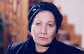 عواطف حلمي.jpg