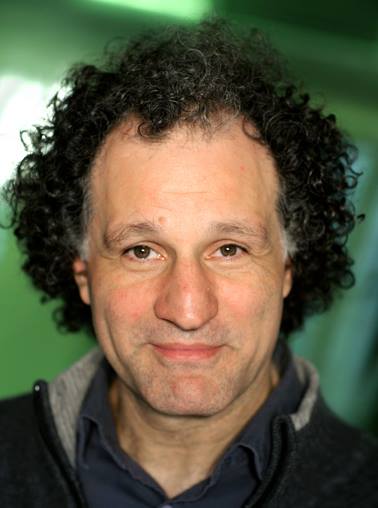 ملف:Elia Schilton.jpg