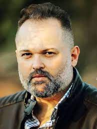 محمد محمود عبد العزيز.jpg