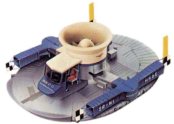 أول طوافة في بريطانية.jpg