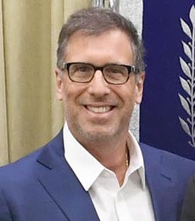 ملف:Richard LaGravenese, September 2017 (2322) (cropped).jpg