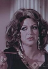 نادية عزت.jpg