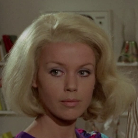 ملف:I due maggiolini più matti del mondo - Katia Christine.png