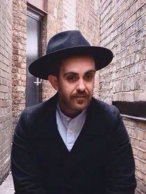 ملف:Whit bricklane (cropped).jpg