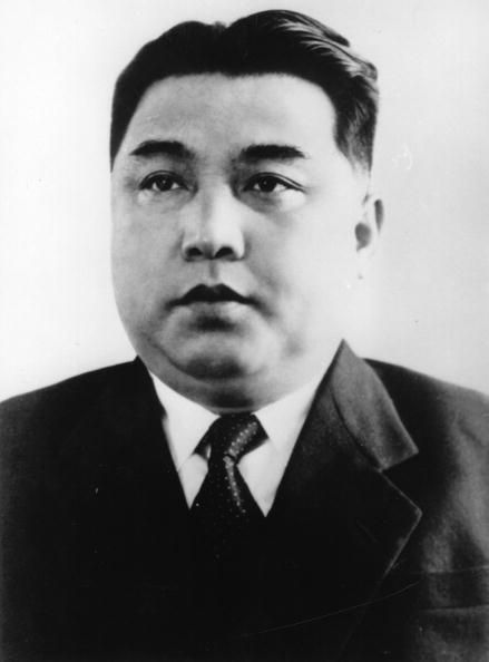 ملف:Kim Il-sung in 1950.jpg