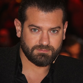 عمرو يوسف.jpg