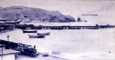 ملف:01 puerto cerro azul y sakura maru full.jpg