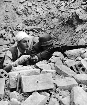 ملف:Warsaw Uprising - Plac Zbawiciela Barricade.jpg