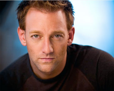 ملف:Vincent corazza Official headshot.jpg