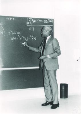 ملف:Komaravolu Chandrasekharan MFO 1987.jpg