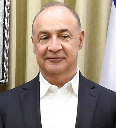 ملف:Leonard Blavatnik, February 2018 (4568) (cropped).jpg