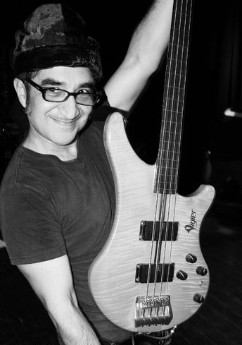 ملف:John Avila.jpg