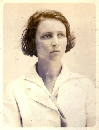 ملف:Susanne Langer 1925.jpg