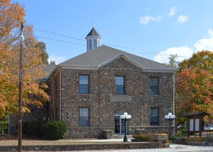 Carter County courthouse in Van Buren