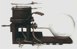 حجرة ويلسون الضبابية.jpg