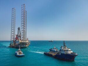 منصة حفر في حقل جزة البحري، مؤسسة النفط الكويتية.jpeg