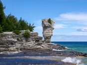Flowerpot Island Big Flowerpot.JPG
