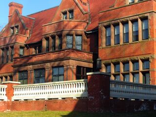 Temple Sharey Tefilo-Israel, in South Orange, Essex County. New Jersey is home to the second-highest Jewish American population per capita, after New York.