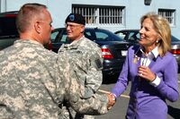 بايدن في زيارة لضباط الحرس الوطني لنيويورك، 2009.