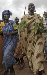 احتفالات في منطقة أبيي، بعد قرار المحكمة الدائمة للتحكيم بشأن الحدود، يوليو 2009.