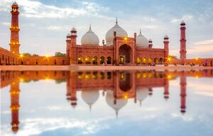 Royal mosque Lahore.jpg