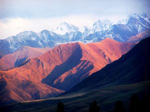 KyrgyzAlatauMtns Kyrgyzstan.jpg