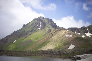 جبال زنگزور، سيسيان