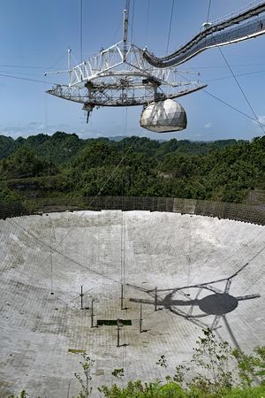 Arecibo radio telescope SJU 06 2019 6144.jpg