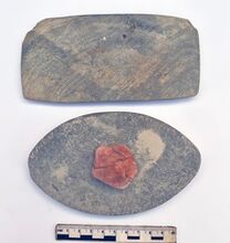 قطع أثرية في كوم الخلجان، الدقهلية.