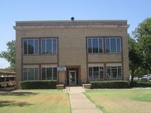 قاعة المدينة وادارة الشرطة في وست.