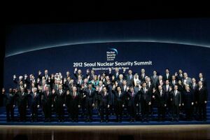 Dmitry Medvedev in South Korea, March 2012-21.jpeg