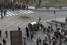 The demonstrators had arranged their protests to coincide with "عيد الشرطة،" وهو يوم عطلة وطنية في مصر. Cairo's normally traffic-clogged streets were largely emptied out for the confrontations between protesters and police