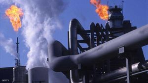 صورة لحريق في إحدى موانيء إيران.jpg