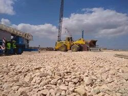 أعمال التسوية والحفر.