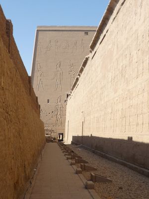 Edfu93.JPG