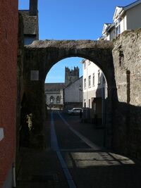 Through the city wall - geograph.org.uk - 1538874.jpg