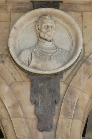 Pabellón Consistorial medallón 01 Francisco Vázquez Coronado.JPG