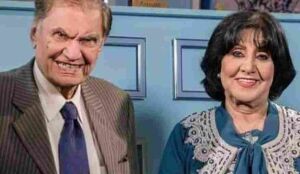 فاطمة الربيعي مع زوجها الراحل محمد شكري جميل