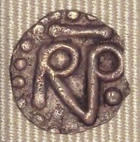 Pepin le Bref denier Troyes 751 768.jpg