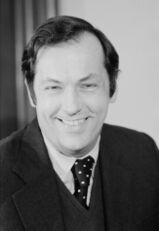 Sen. Bill Bradley (NJ) (cropped).jpg