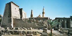 Egypt.LuxorTemple.06.jpg