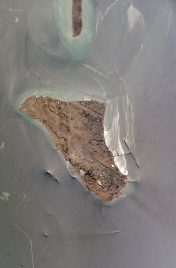 ISS005-E-11900 lrg.jpg