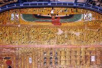 تصوير لكتاب الساعات المختصر، جنبًا إلى جنب مع إيزيس المجنحة. مشروع تخطيط طيبة.