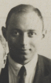 ملف:Lev Tumarkin Moscow, 1935.tiff