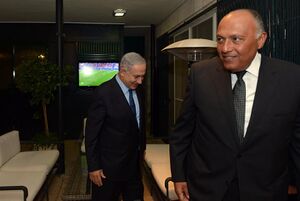 بنيامين نتنياهو يستضيف سامح شكري في مقر إقامته الرسمي، بيت أغيون، لمشاهدة نهائي اليورو 2016 (11 يوليو 2016)